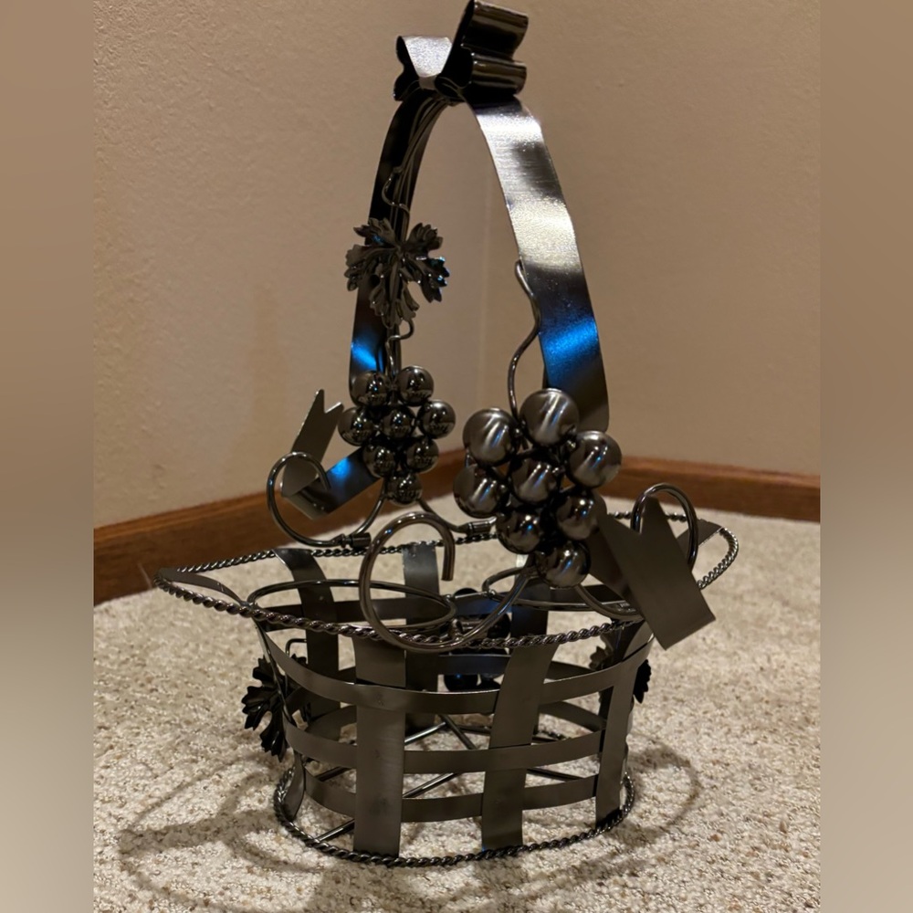 Metal Wine Basket